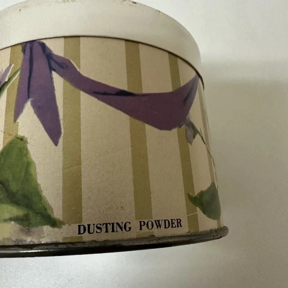 Vintage Lander Truly Yours Perfumed Dusting Powder Made in USA Sealed NEW NOS
